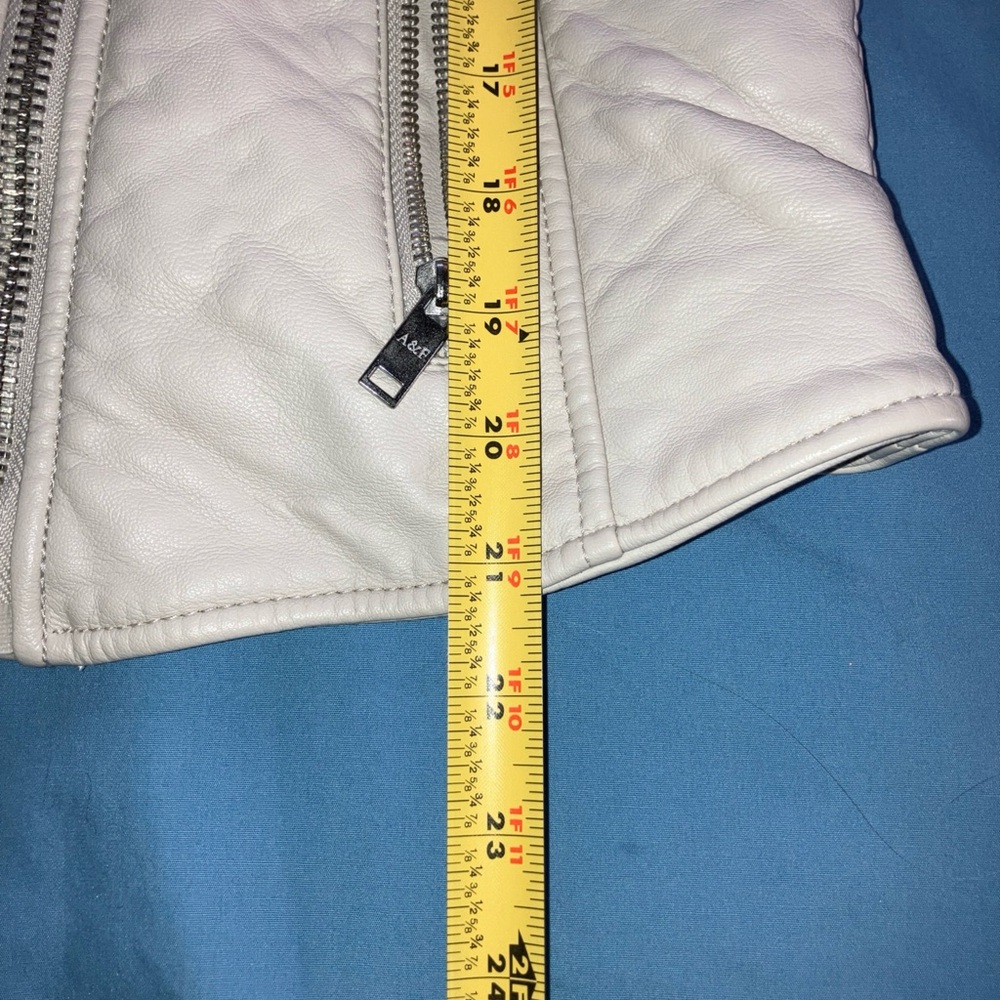 Abercrombie & Fitch Women's Off-White Leather Jacket - Picture 8 of 8